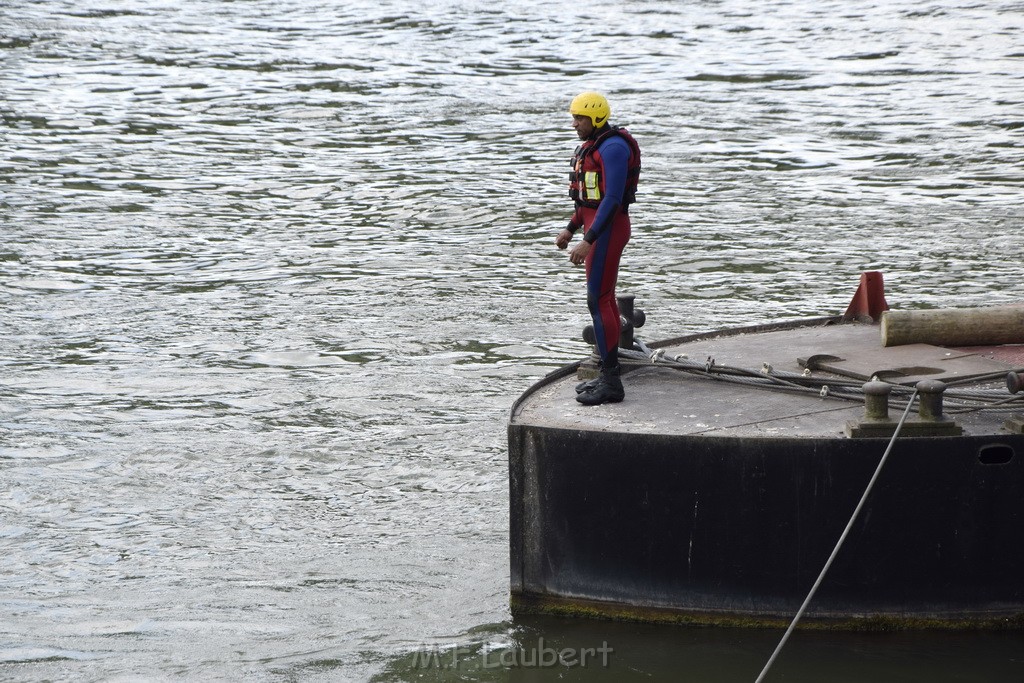 Uebung BF Taucher und Presse Koeln Zoobruecke Rhein P342.JPG - Miklos Laubert